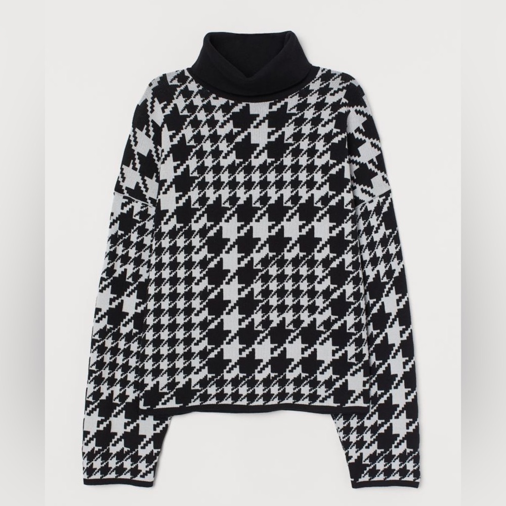Houndstooth turtleneck